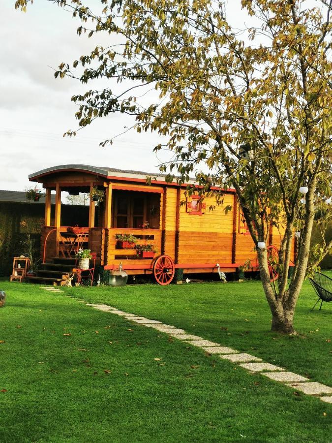 Bed and Breakfast Roulotte La Passe Pierre Pende Экстерьер фото